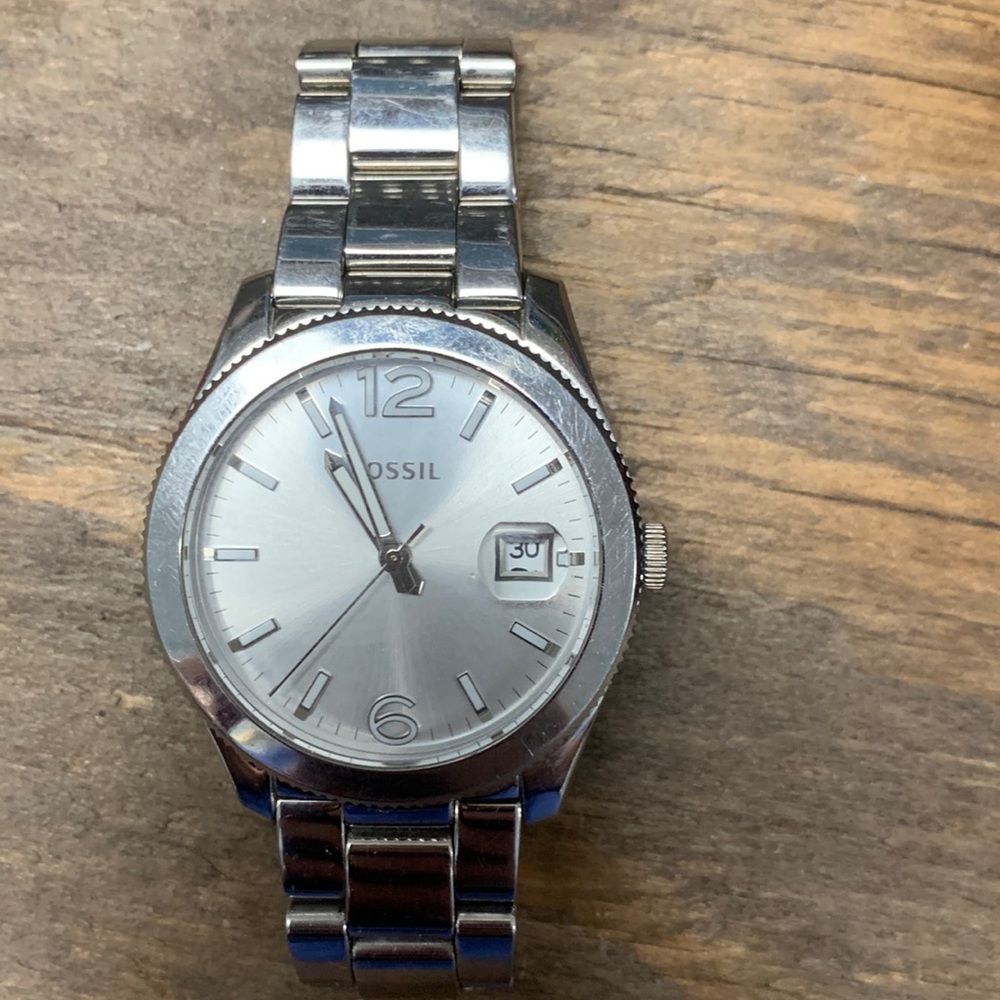 Unisex fossil watch nearly new